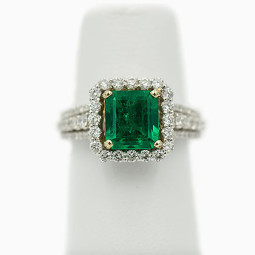 A 1.92ct Emerald Ring